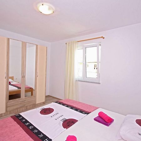 Apartmani Bradaric 普拉 外观 照片