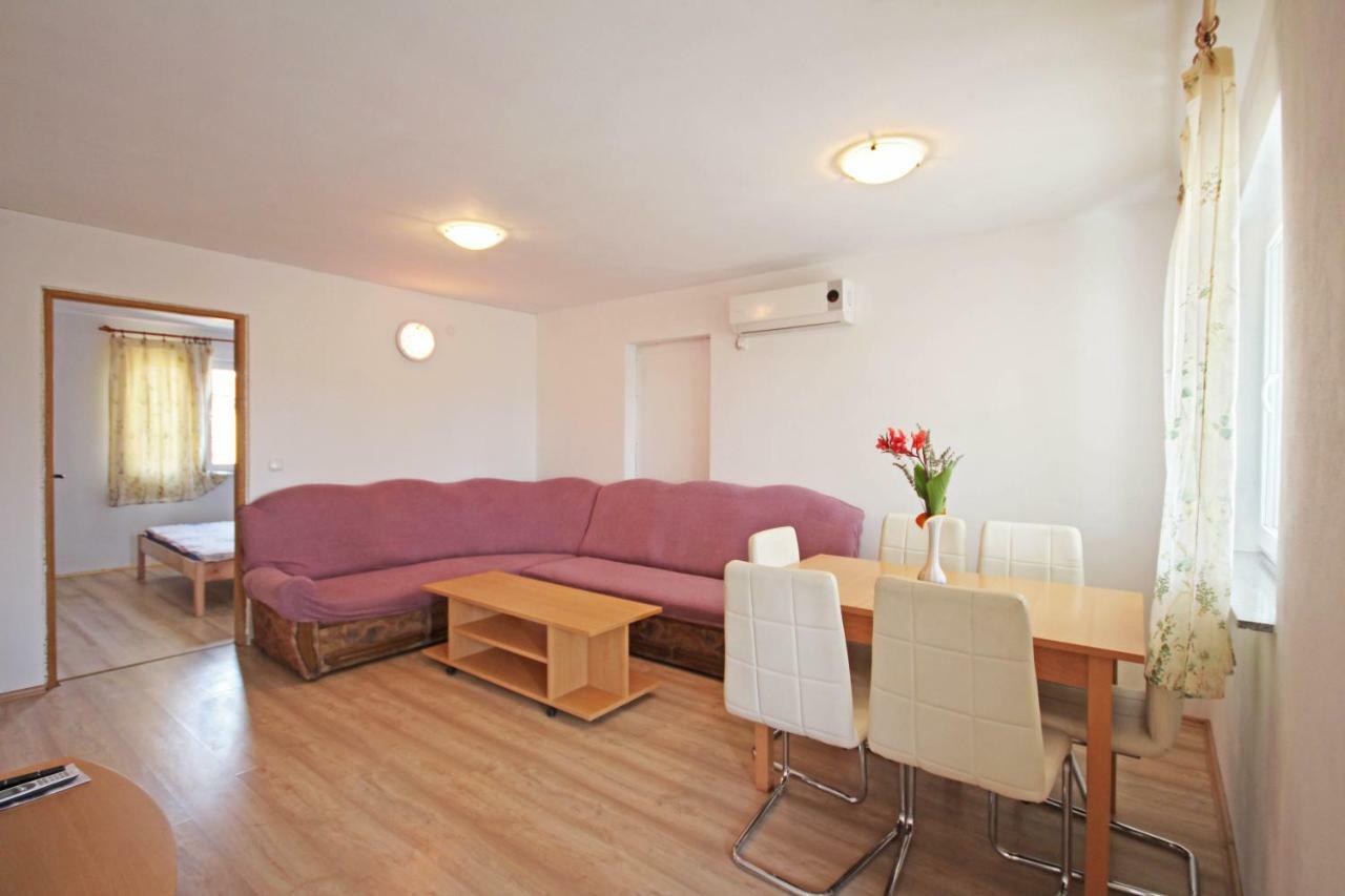 Apartmani Bradaric 普拉 外观 照片