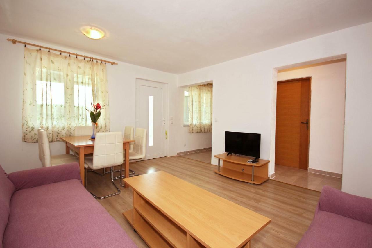Apartmani Bradaric 普拉 外观 照片