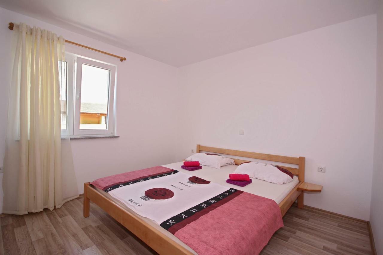 Apartmani Bradaric 普拉 外观 照片